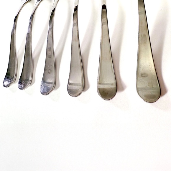 (6) Oneida Stainless Steel Dinner Forks – Good/Fair Condition 🍽️✨ - Picture 3 of 6